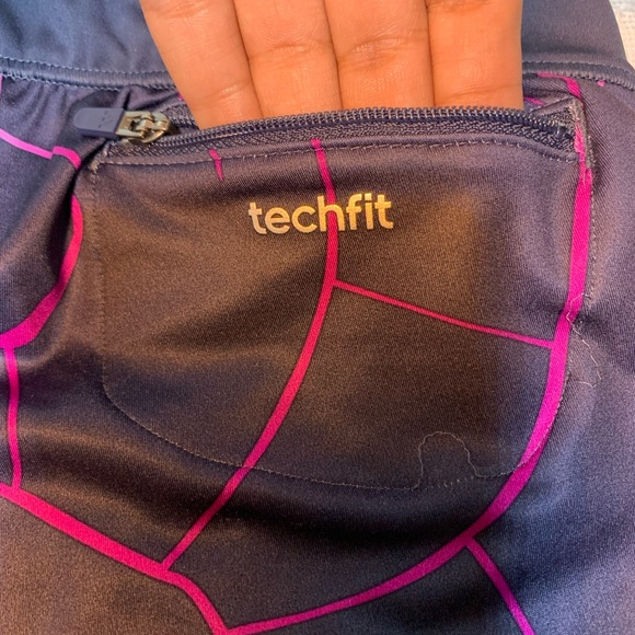 ADIDAS TECH FIT LEGGINGS WOMENS SIZE M😍 - Picture 5 of 8
